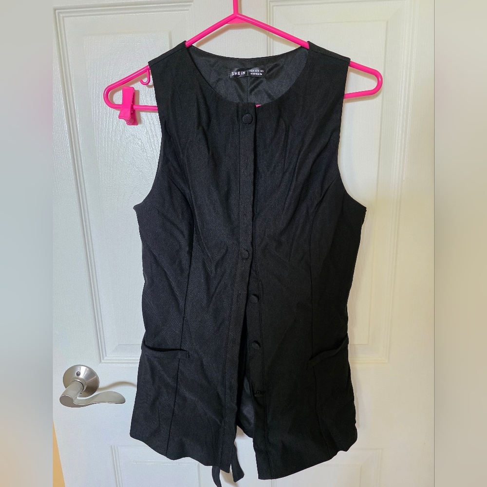 Two Piece Black Sleeveless Button-Up Skirt Set